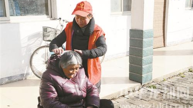 大王莊鄉(xiāng)敬老院開(kāi)展“傳承雷鋒精神、弘揚(yáng)時(shí)代新風(fēng)”活動(dòng)