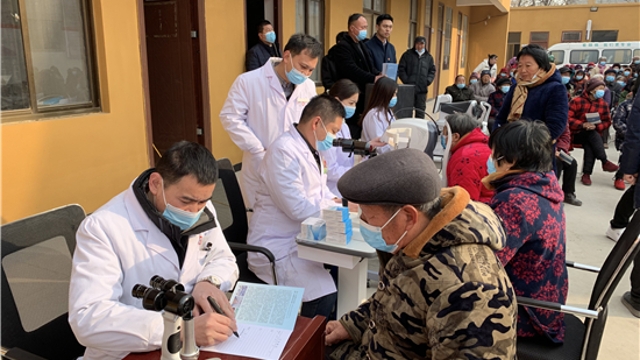 為民服務(wù)暖人心，送醫(yī)下鄉(xiāng)助健康